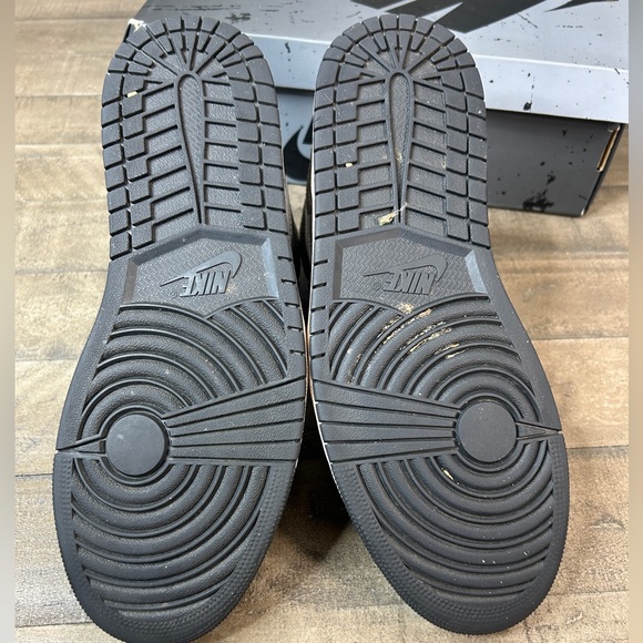 Air Jordan 1 Retro OG High Washed Black Sneakers W/Box Mens Size 11 - Picture 8 of 8